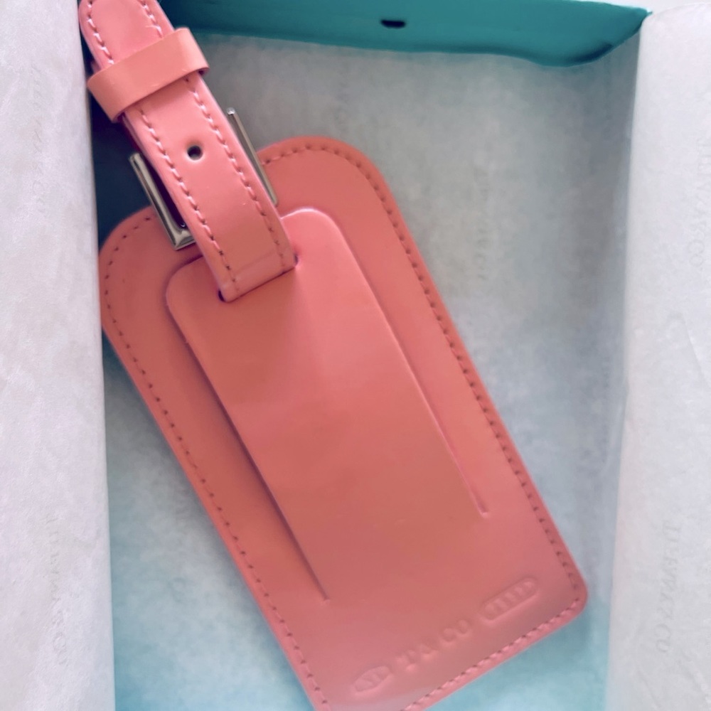 BRAND NEW Tiffany & Co pink patent leather luggage tag